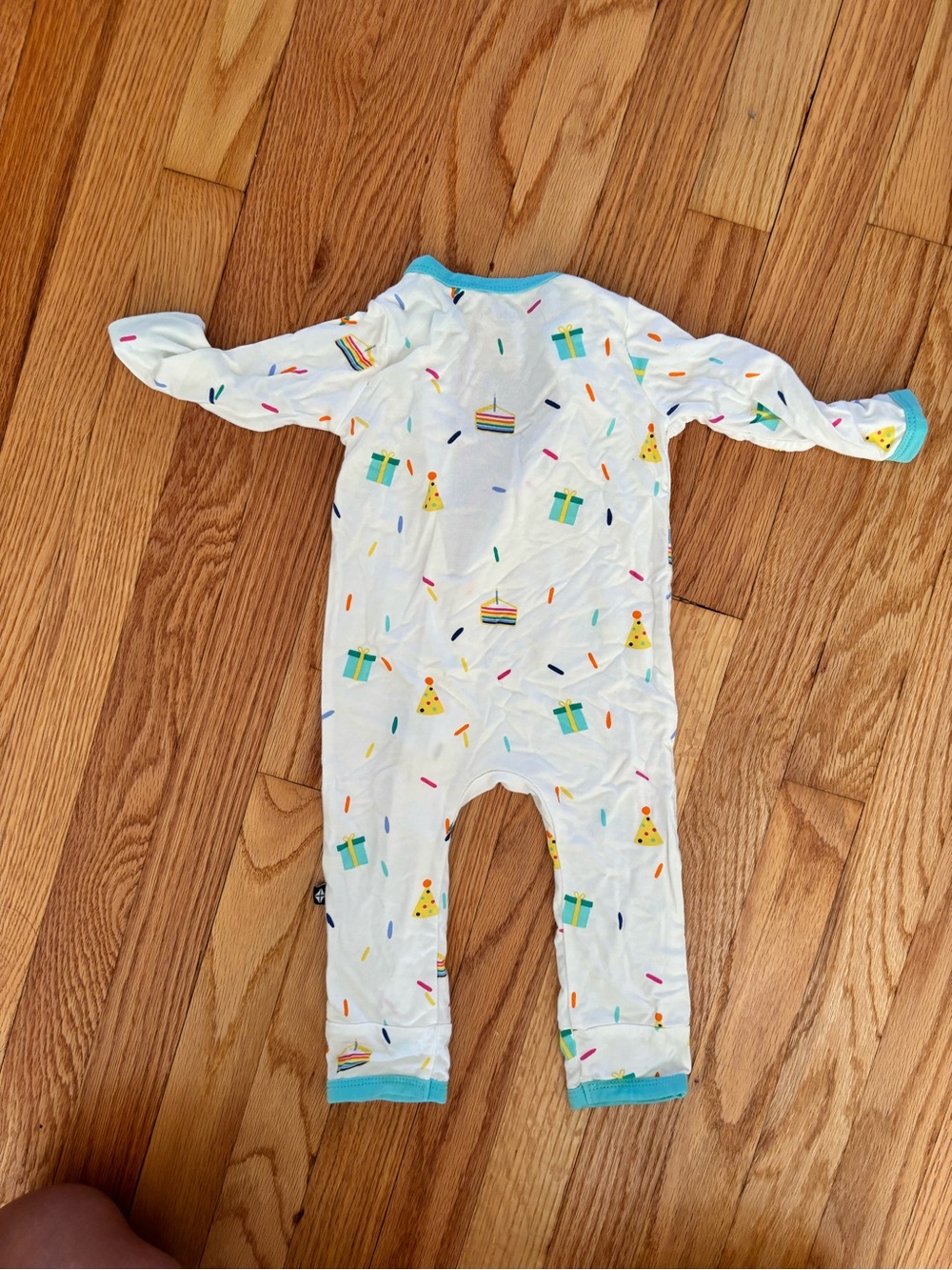 Kyte BABY White Party Print One-Piece Footie with Teal Trim - Picture 3 of 3